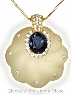 Givenchy Vintage Lucite Shell Flower Pendant Necklace GoldTone 24” Halo Cabochon